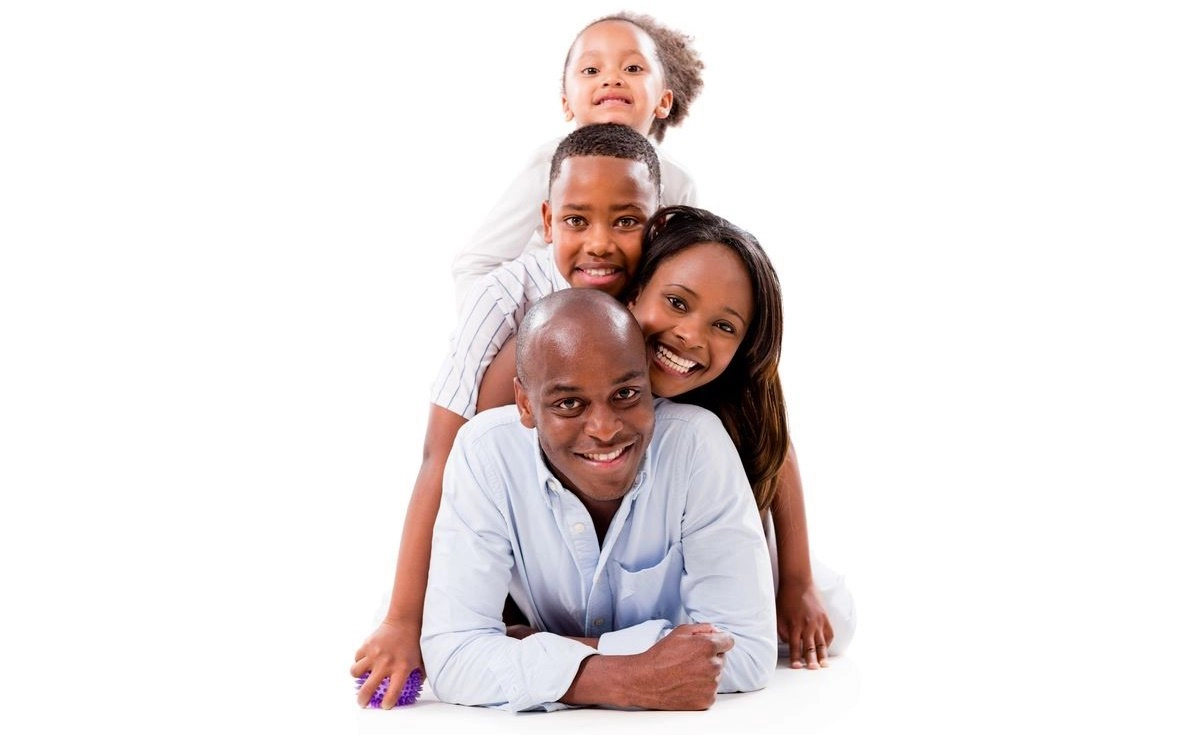 famille-africaine-heureuse
